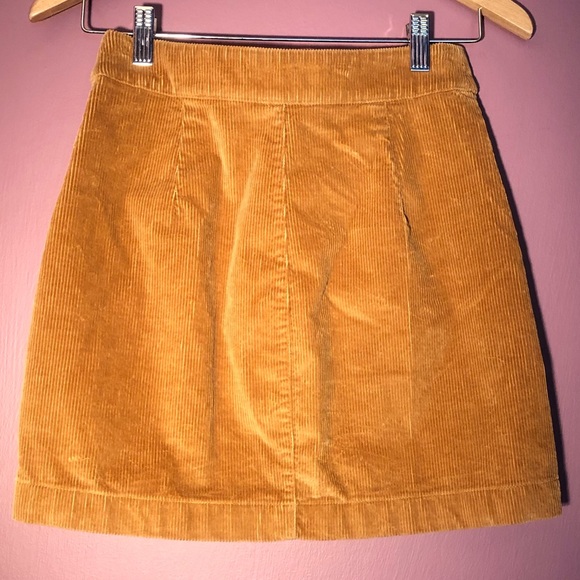 ARITZIA WILFRED FREE BNWOT CORDUROY SKIRT Size 2 - Picture 4 of 5